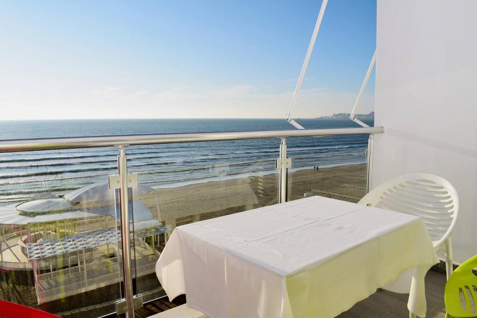 דורס Brisa Del Mar Apartments מראה חיצוני תמונה